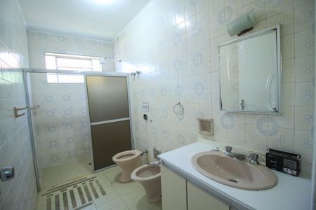 Casa à venda com 385m², 4 quartos e 7 vagasBanheiro Social