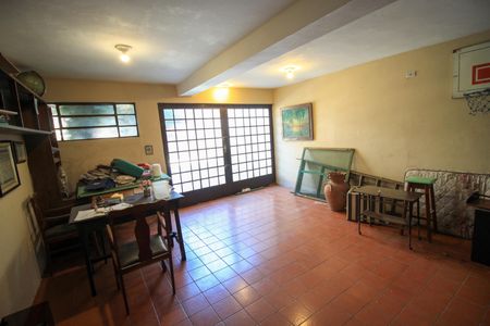 Casa à venda com 385m², 4 quartos e 7 vagasÁrea comum