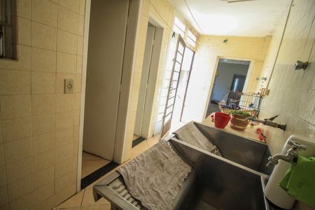 Casa à venda com 385m², 4 quartos e 7 vagasÁrea de Serviço