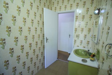 Casa à venda com 385m², 4 quartos e 7 vagasBanheiro Suíte