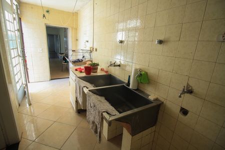 Casa à venda com 385m², 4 quartos e 7 vagasÁrea de Serviço