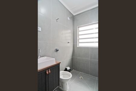 Casa à venda com 130m², 2 quartos e 2 vagasBanheiro da Suíte