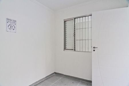 Casa à venda com 130m², 2 quartos e 2 vagasQuarto de Serviço