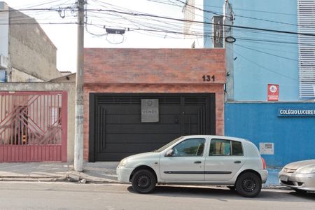 Casa à venda com 130m², 2 quartos e 2 vagasFachada