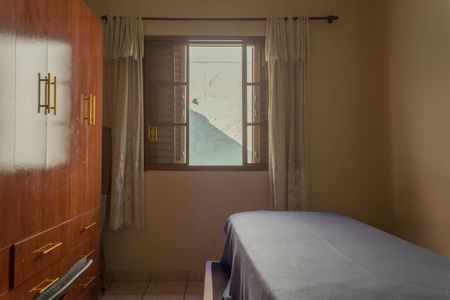 Casa à venda com 71m², 2 quartos e 2 vagasQuarto 2