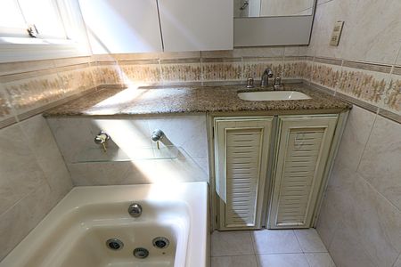 Casa à venda com 370m², 4 quartos e 2 vagasBanheiro da Suíte