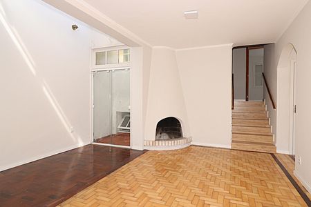 Casa à venda com 370m², 4 quartos e 2 vagasSala de estar