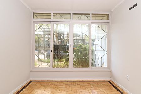 Casa à venda com 370m², 4 quartos e 2 vagasSala de estar