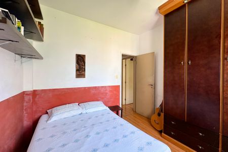 Apartamento à venda com 240m², 4 quartos e 2 vagasQuarto 2