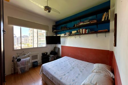 Apartamento à venda com 240m², 4 quartos e 2 vagasQuarto 2