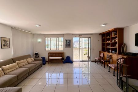 Apartamento à venda com 240m², 4 quartos e 2 vagasSala 2