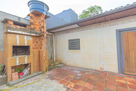 Casa à venda com 110m², 2 quartos e 2 vagas Casa à venda com 110m², 2 quartos e 2 vagasChurrasqueira