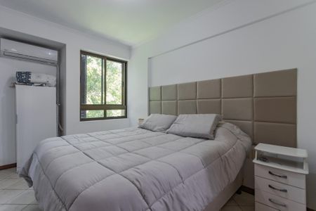 Suíte de apartamento à venda com 2 quartos, 68m² em Petrópolis, Porto Alegre