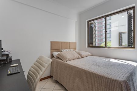 Quarto de apartamento à venda com 2 quartos, 68m² em Petrópolis, Porto Alegre