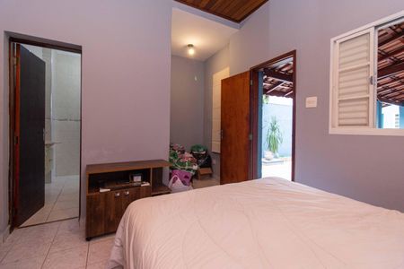 Casa à venda com 180m², 3 quartos e 1 vagaSuíte