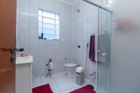 Casa à venda com 180m², 3 quartos e 1 vagaBanheiro