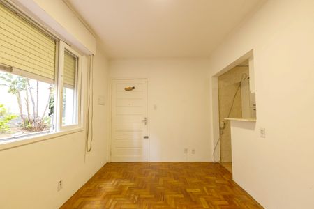 Sala de apartamento para alugar com 2 quartos, 42m² em Rio Branco, Porto Alegre