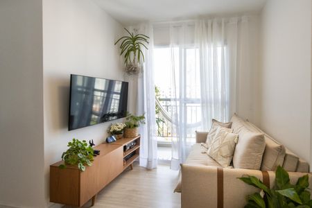 Apartamento à venda com 40m², 2 quartos e 1 vaga Apartamento à venda com 40m², 2 quartos e 1 vagaSala