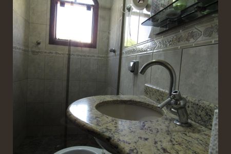 Casa para alugar com 300m², 3 quartos e 2 vagasBanheiro