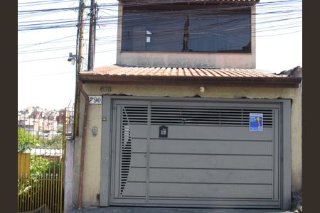 Casa para alugar com 300m², 3 quartos e 2 vagas Casa para alugar com 300m², 3 quartos e 2 vagasFachada e Placa