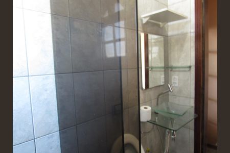 Casa para alugar com 300m², 3 quartos e 2 vagasBanheiro