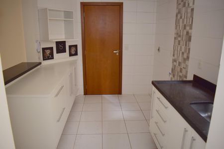 Apartamento para alugar com 95m², 2 quartos e 2 vagasCozinha