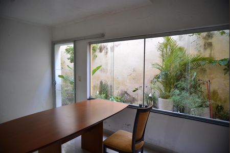 Casa à venda com 323m², 3 quartos e 4 vagasSala