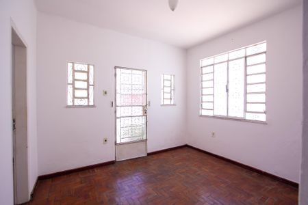 Sala de casa para alugar com 3 quartos, 265m² em Porto Novo, São Gonçalo