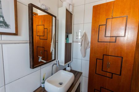 Apartamento à venda com 56m², 2 quartos e 1 vaga Apartamento à venda com 56m², 2 quartos e 1 vagaBanheiro da Suíte 2