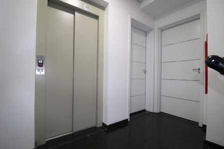 Apartamento à venda com 75m², 3 quartos e 2 vagasElevador
