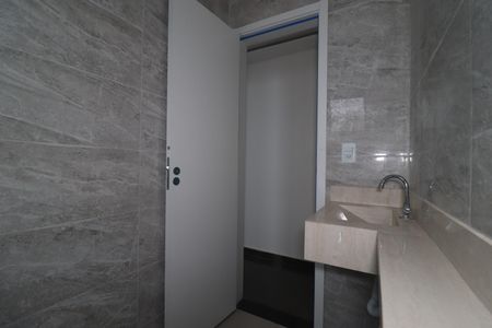 Apartamento à venda com 75m², 3 quartos e 2 vagasBanheiro 2