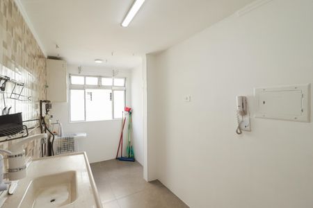 Apartamento à venda com 50m², 2 quartos e 1 vaga Apartamento à venda com 50m², 2 quartos e 1 vagaCozinha e Área de Serviço