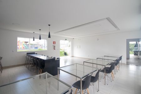 Apartamento para alugar com 48m², 2 quartos e 1 vaga Apartamento para alugar com 48m², 2 quartos e 1 vagaÁrea comum - Salão de festas