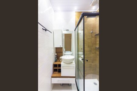 Casa de condomínio à venda com 58m², 2 quartos e 1 vagaBanheiro 