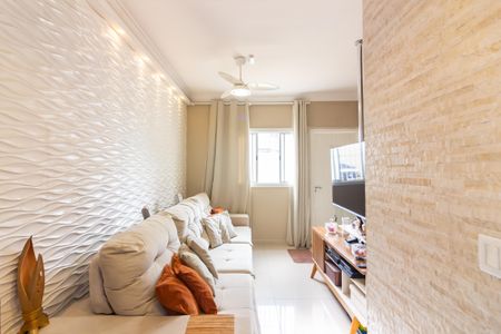 Sala  de casa de condomínio à venda com 2 quartos, 58m² em Santa Maria, Osasco