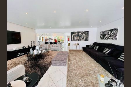 Casa à venda com 4 quartos, 587m² em Vila Curuçá, Santo André