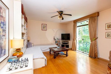 Casa à venda com 4 quartos, 402m² em Santo Amaro, São Paulo