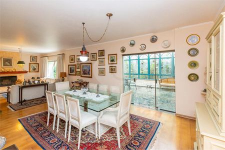 Casa à venda com 4 quartos, 402m² em Santo Amaro, São Paulo