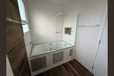 Casa à venda com 273m², 4 quartos e 4 vagas