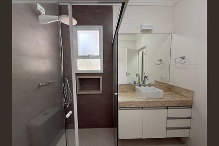 Casa à venda com 273m², 4 quartos e 4 vagas