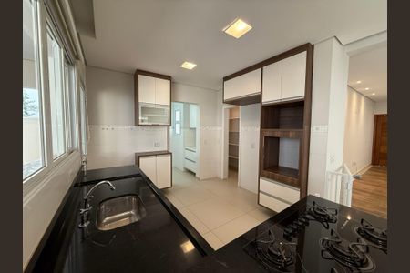 Casa à venda com 273m², 4 quartos e 4 vagas