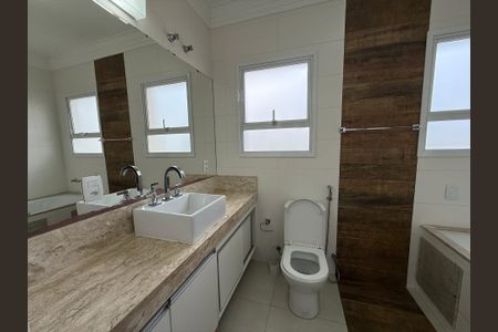 Casa à venda com 273m², 4 quartos e 4 vagas