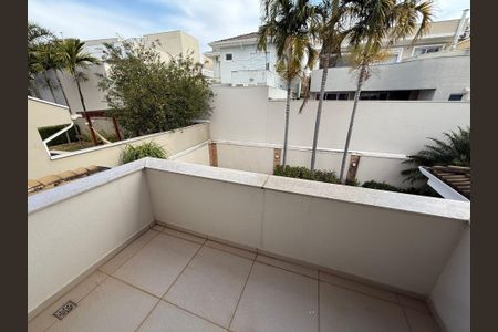 Casa à venda com 273m², 4 quartos e 4 vagas