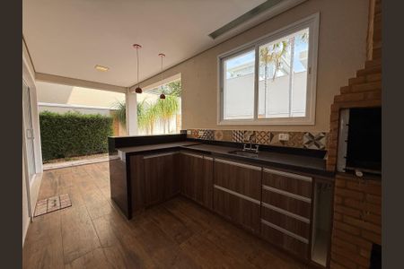 Casa à venda com 273m², 4 quartos e 4 vagas