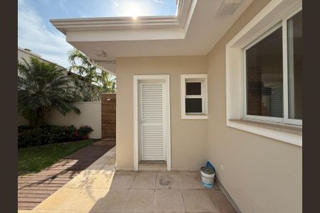 Casa à venda com 273m², 4 quartos e 4 vagas