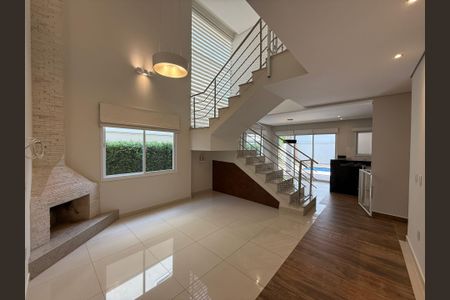 Casa à venda com 273m², 4 quartos e 4 vagas