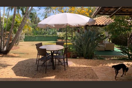 Casa de condomínio à venda com 340m², 5 quartos e 6 vagas