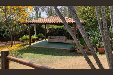 Casa de condomínio à venda com 340m², 5 quartos e 6 vagas