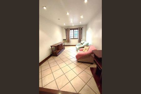 Casa à venda com 4 quartos, 190m² em Olaria, Rio de Janeiro