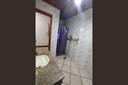 Casa à venda com 4 quartos, 190m² em Olaria, Rio de Janeiro